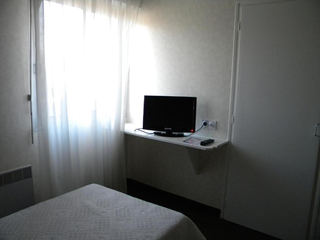 Twin Room Street View