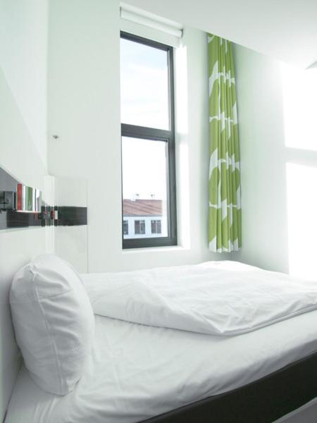 Wakeup Large,693539538:JPEG