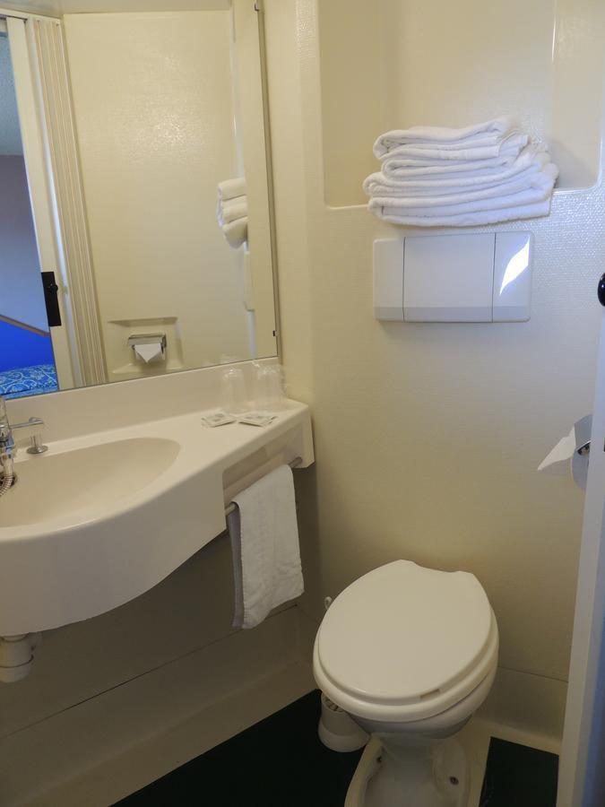 Twin Room,529412940:JPEG