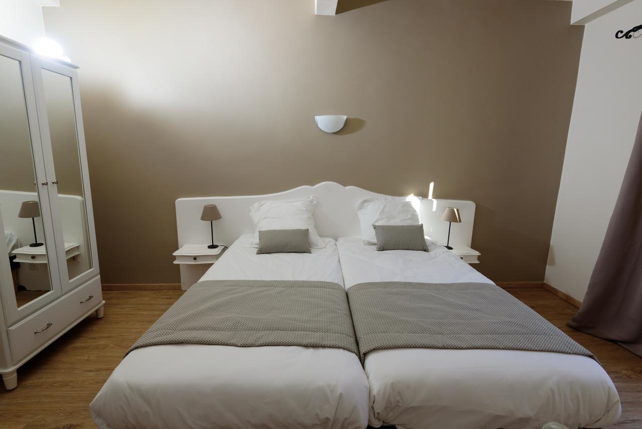 Chambre Double ou Lits Jumeaux avec Terrasse - Vue sur Parc