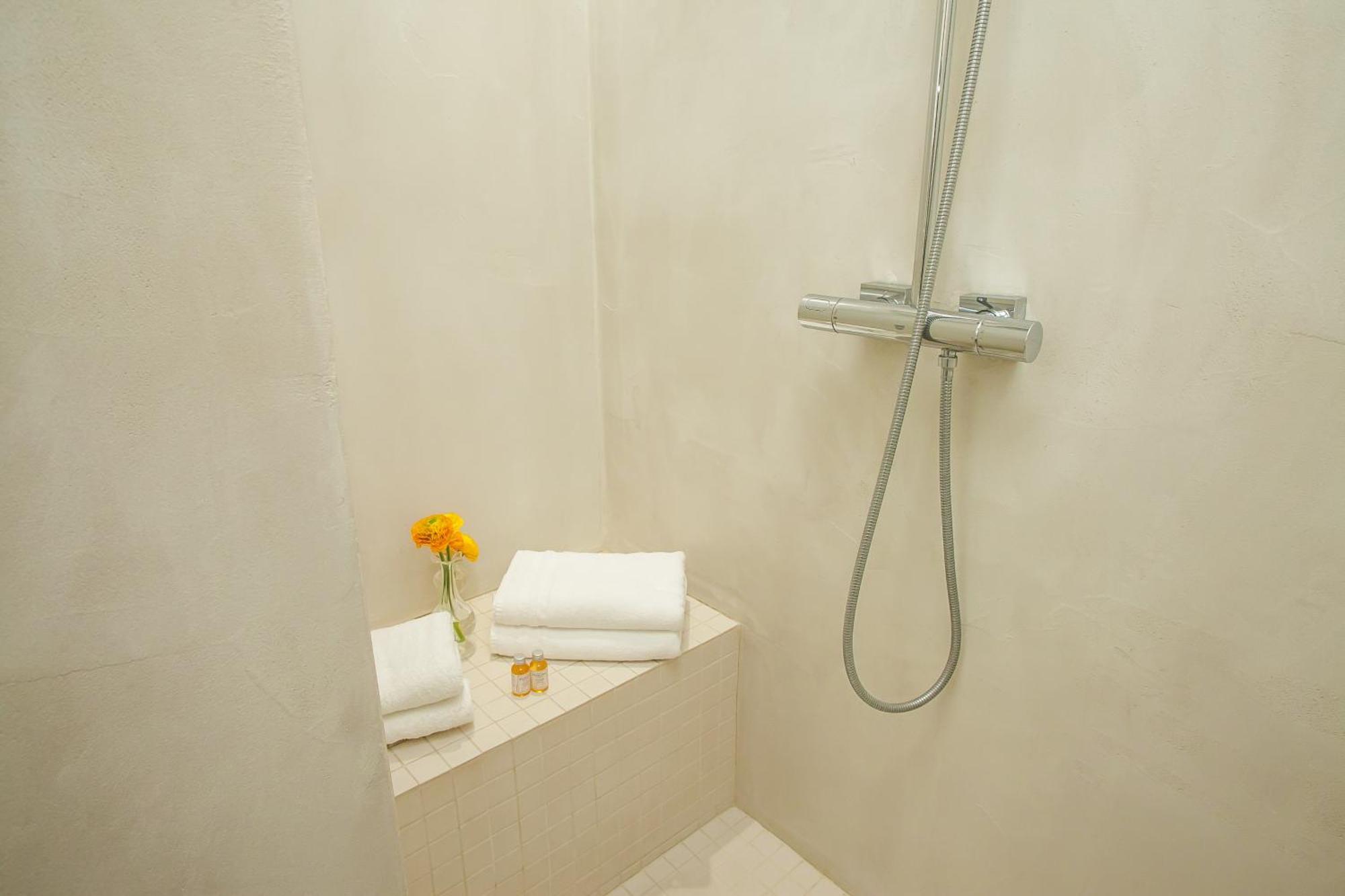 Tradition Room with Balcony,821479475:JPEG