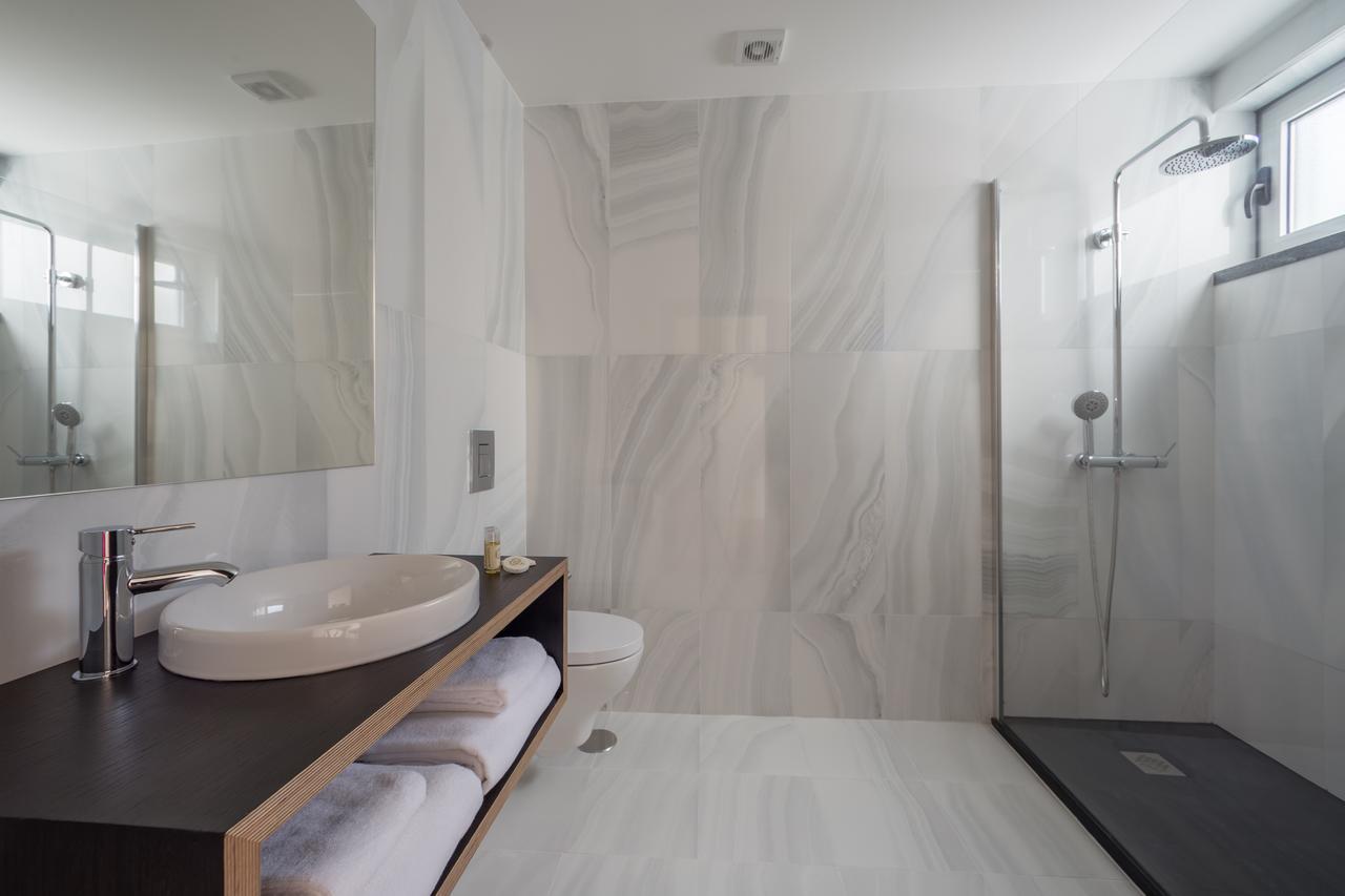 Suite with Balcony and Sanctuary View