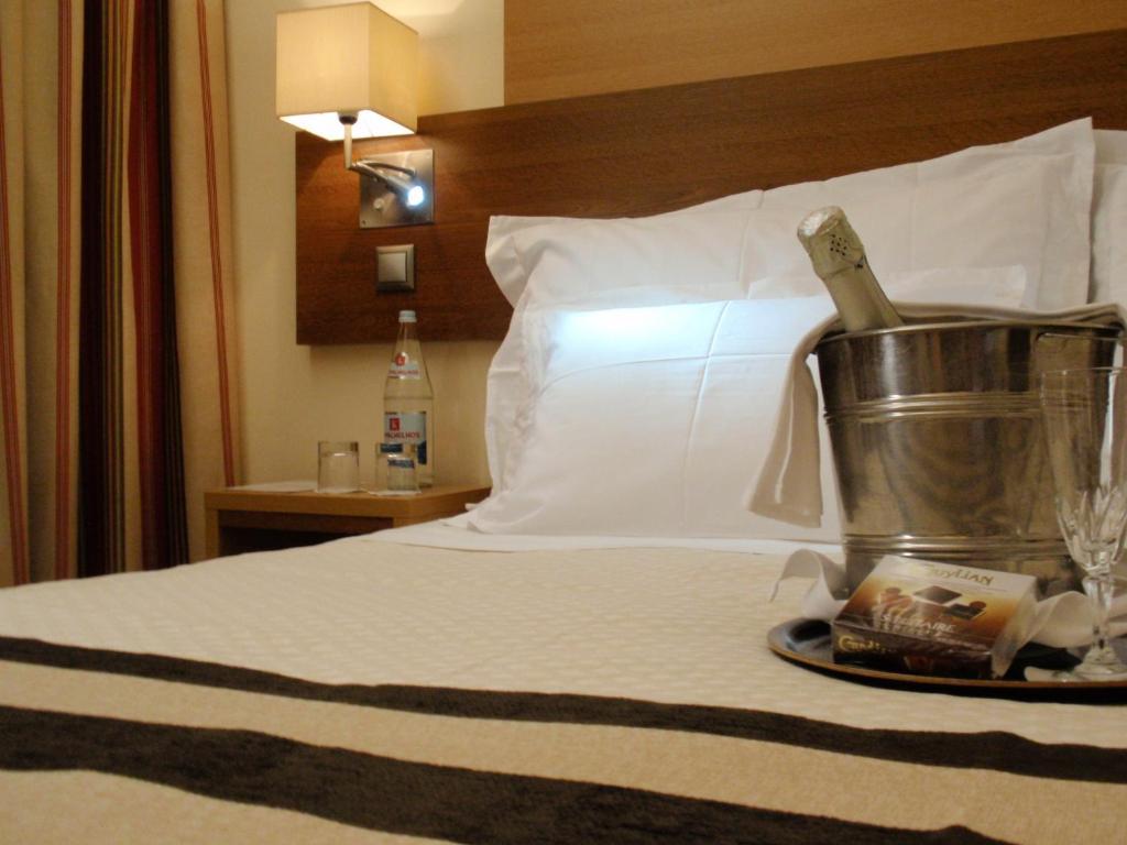 Romantic Room King-Size bed