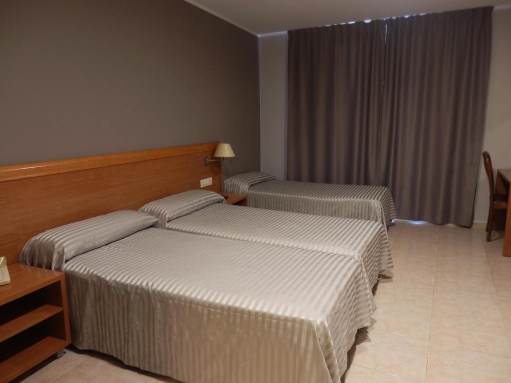 Single Room,61974409:JPEG