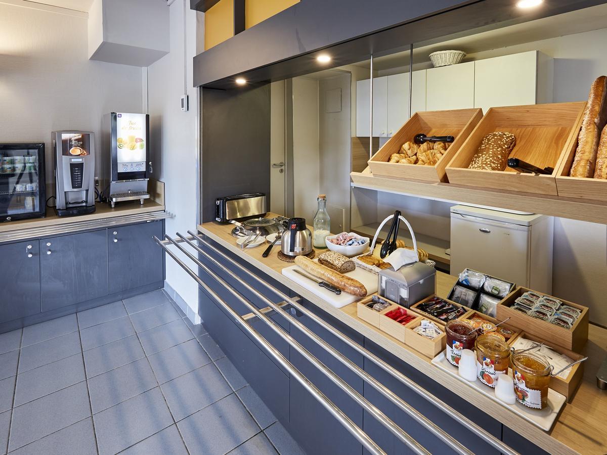 Family Room,1010314039:JPEG