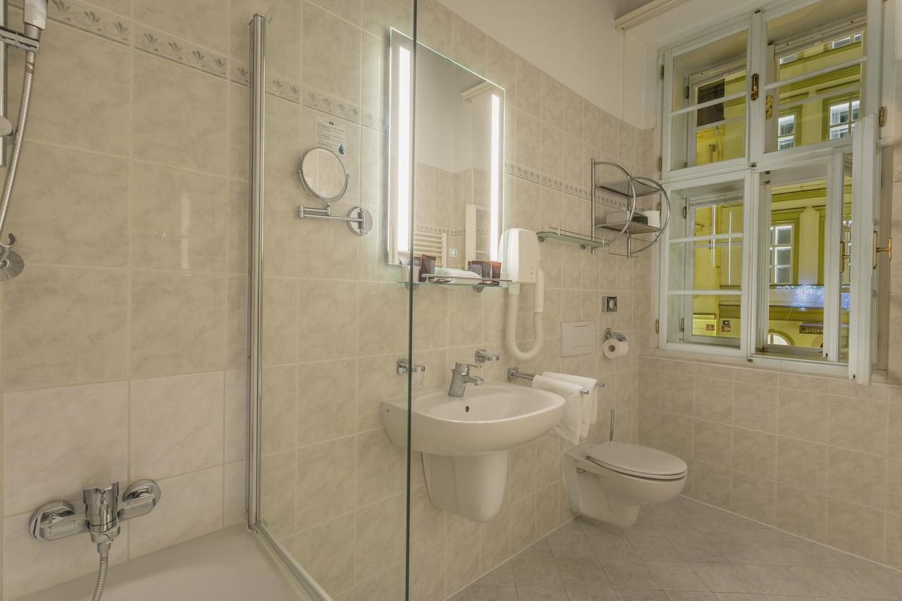 Chambre Double Supérieure - Maison Voisine