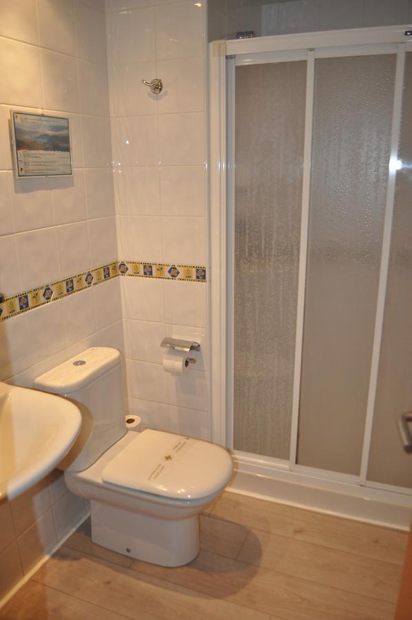 Chambre Triple (2 Adultes & 1 Enfant)