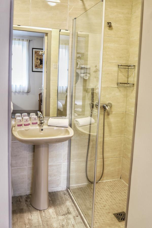 Double Room,692266128:JPEG