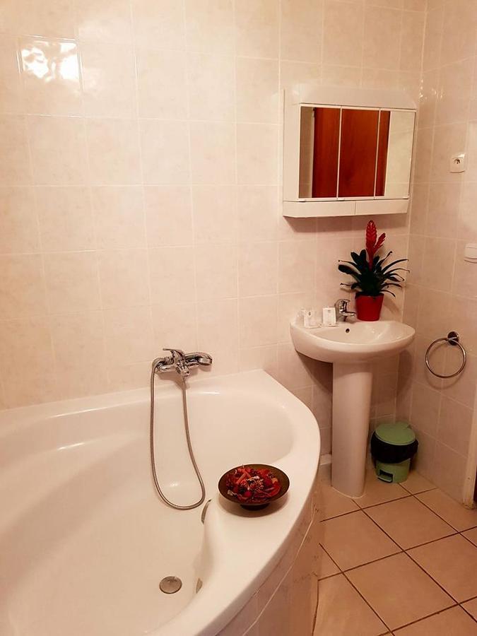 Superior One-Bedroom Apartment,643589793:JPEG