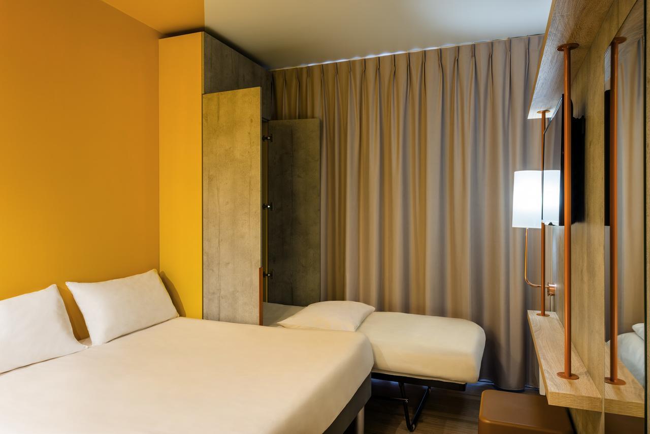 Chambre Triple avec Grand Lit Double et Lit Pliant