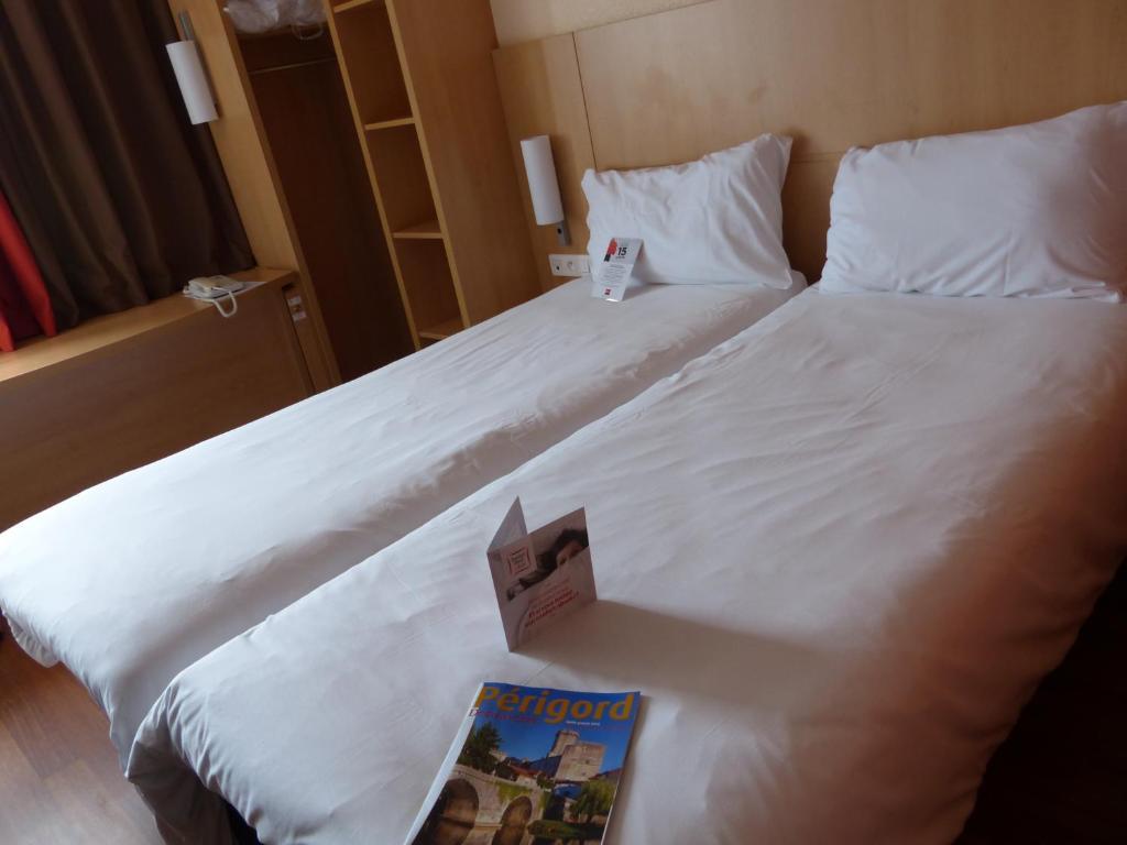 Chambre Standard avec 1 Lit Double et 1 Lit Simple