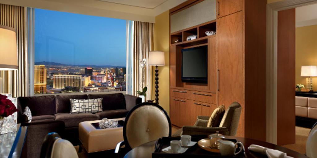 Deluxe Suite,117705748:JPEG