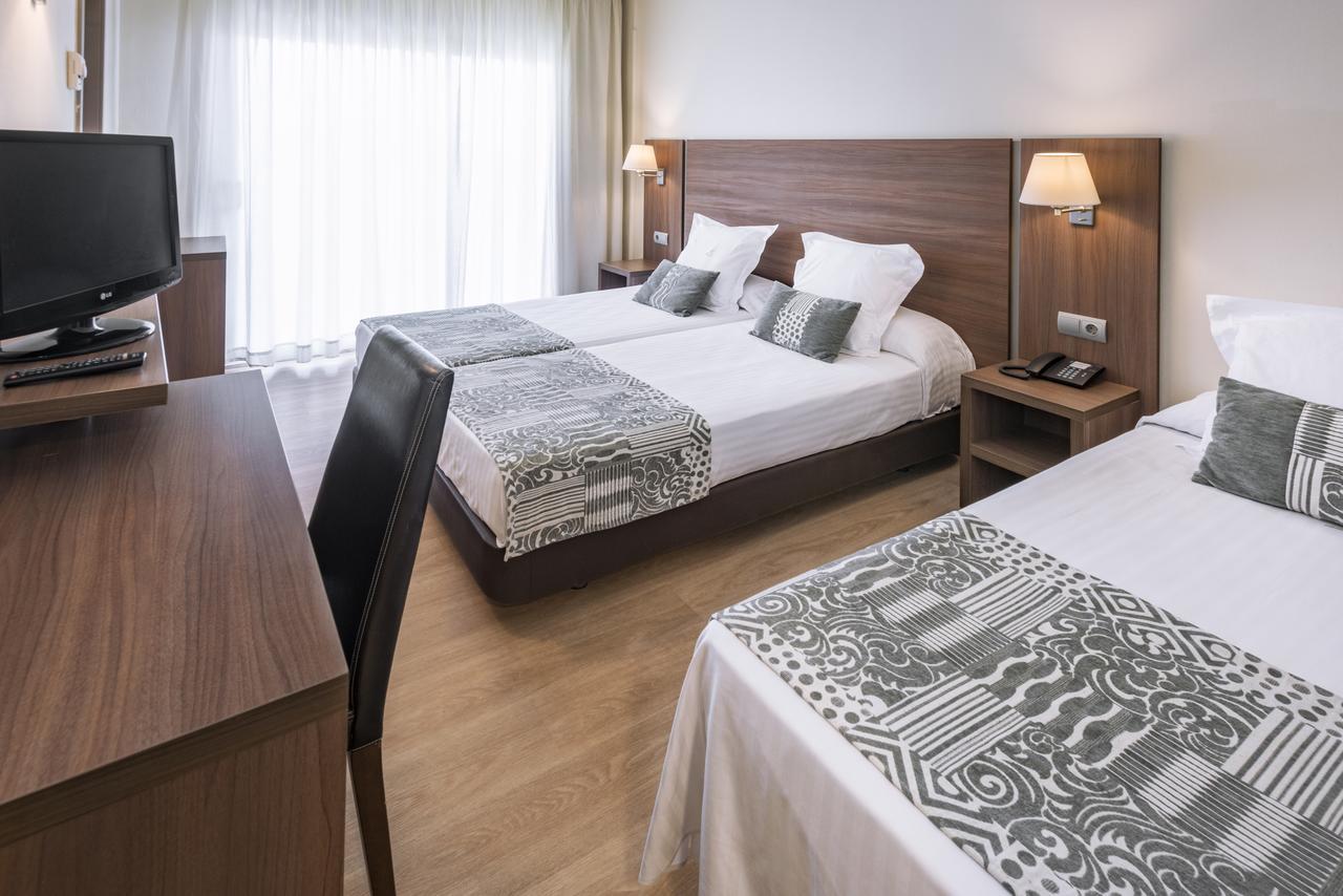 Chambre Triple (3 Adultes)