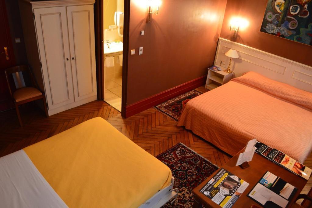 Chambre Familiale (2 Adultes + 2 Enfants)