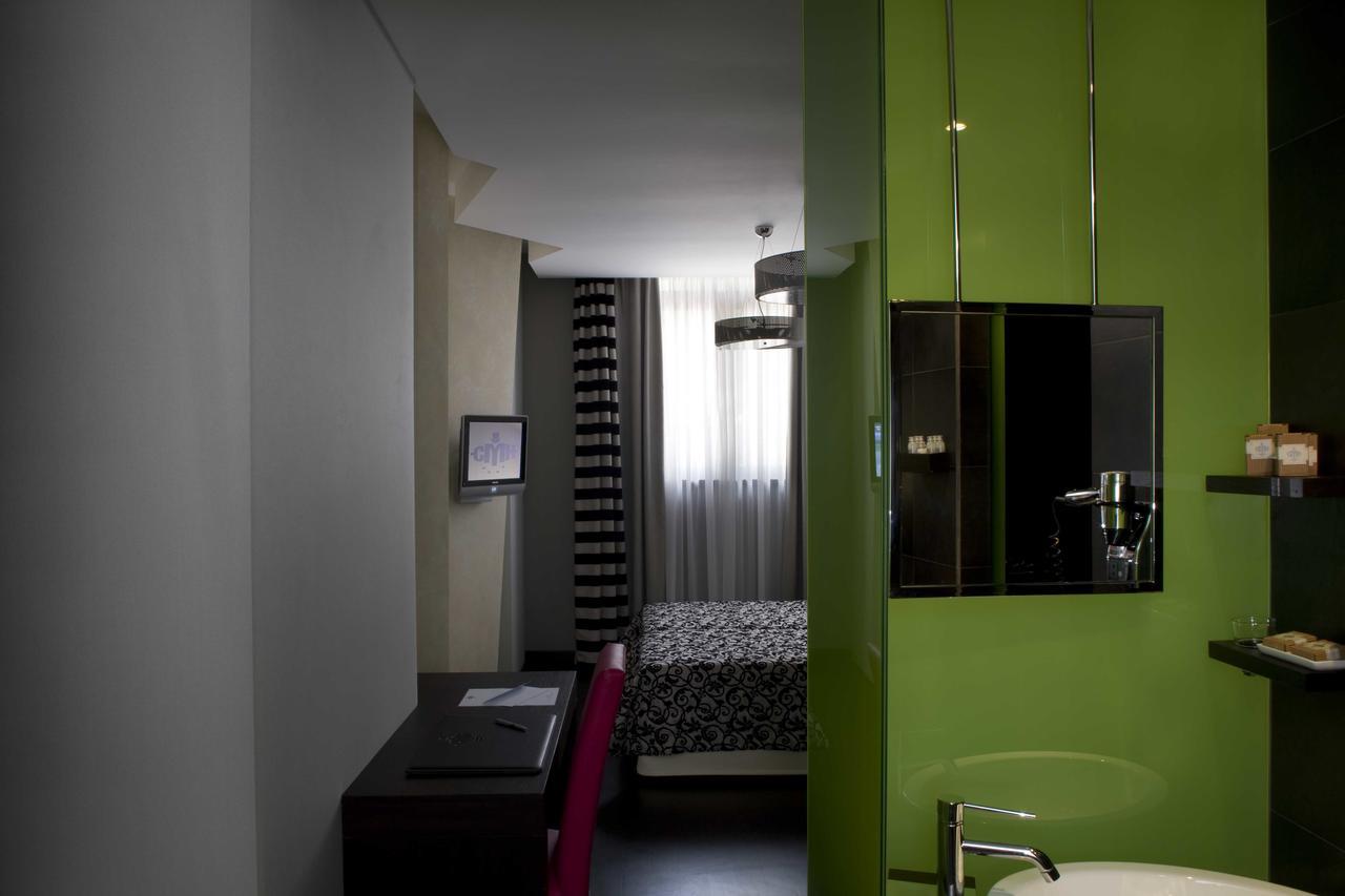 Chambre Lit Queen-Size avec Canapé-Lit