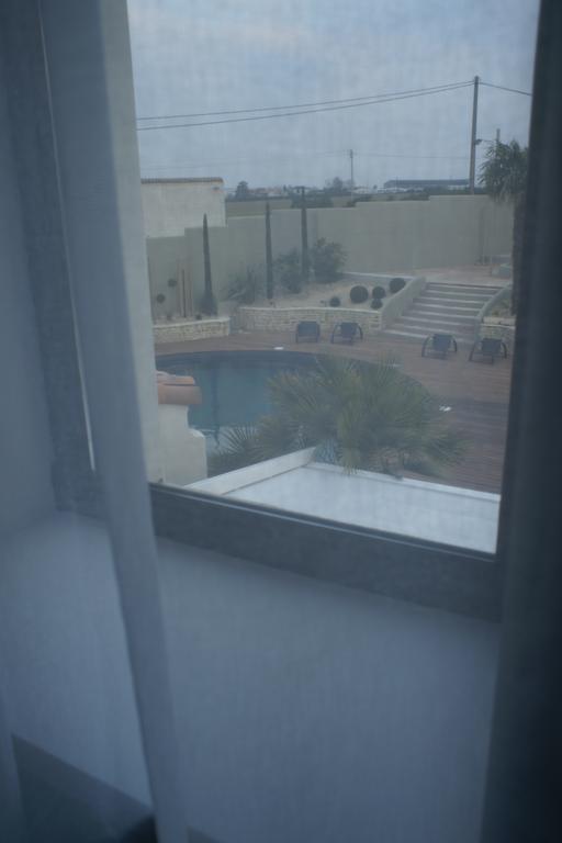 Double Room Pool View,688459389:JPEG