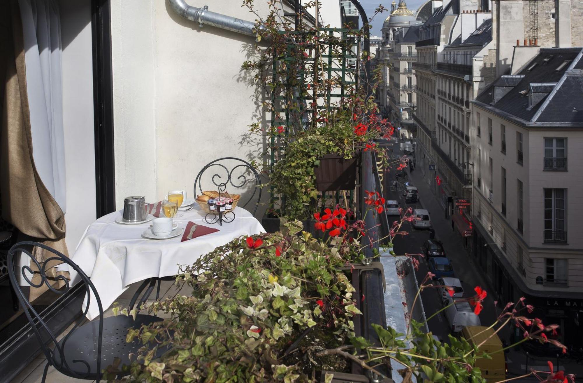 Deluxe Double or Twin Room Terrace