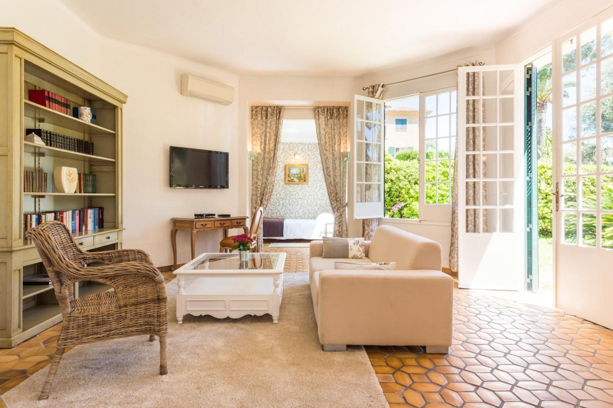 One-Bedroom Suite with Garden View,1128672735:JPEG