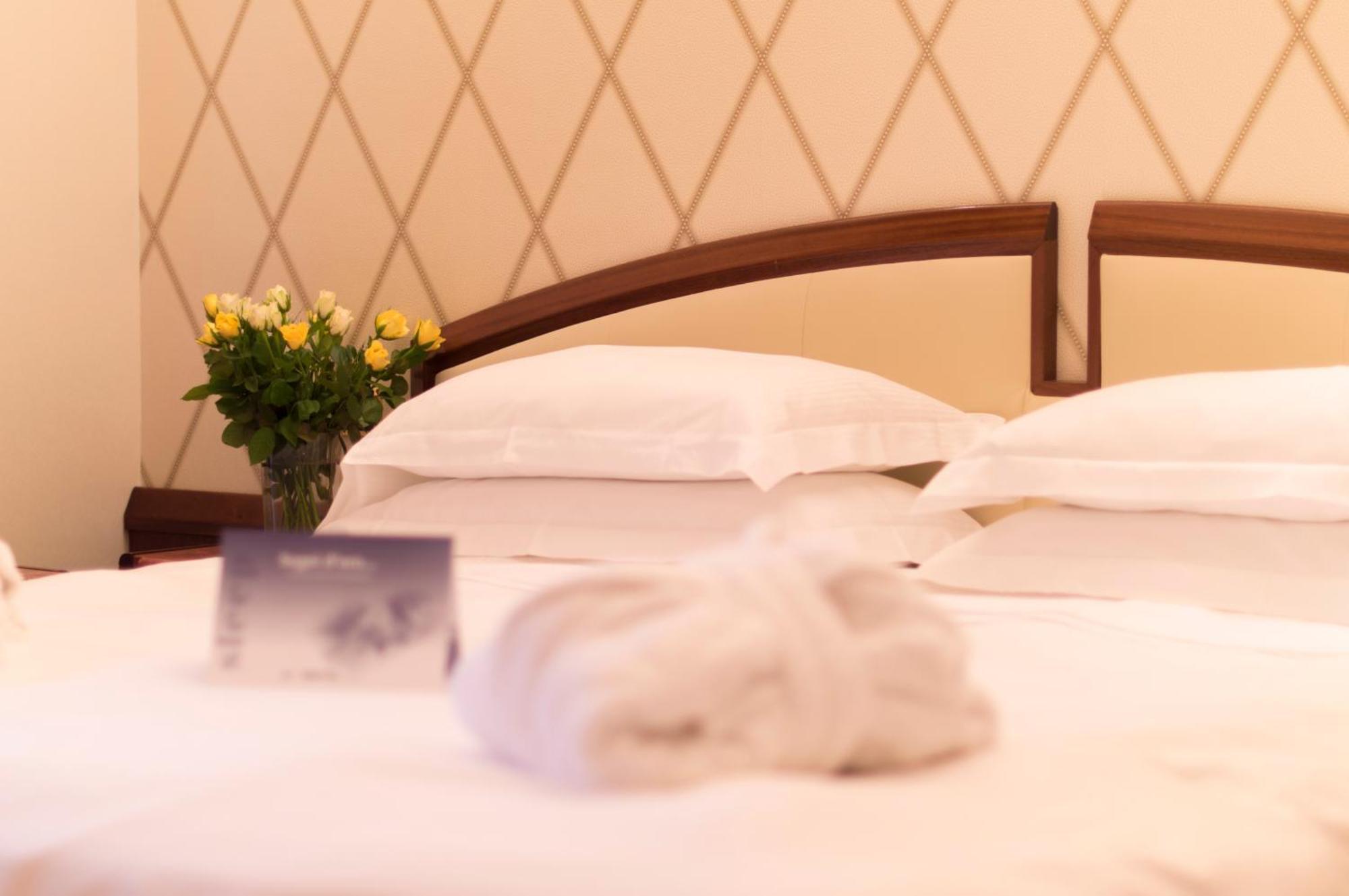 Deluxe Double Room with Balcony,1209276469:JPEG