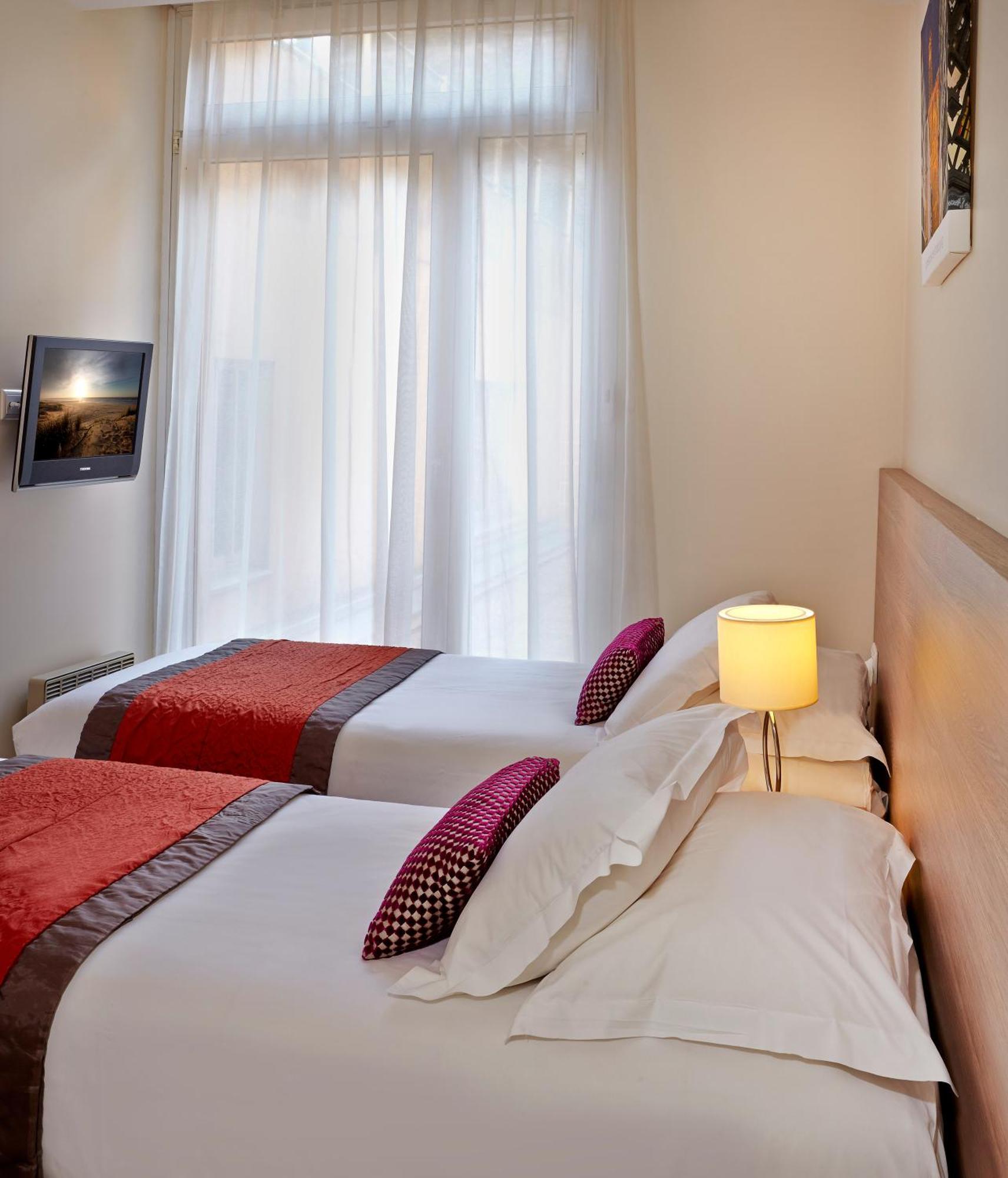 Two-Bedroom Apartment,1208539432:JPEG