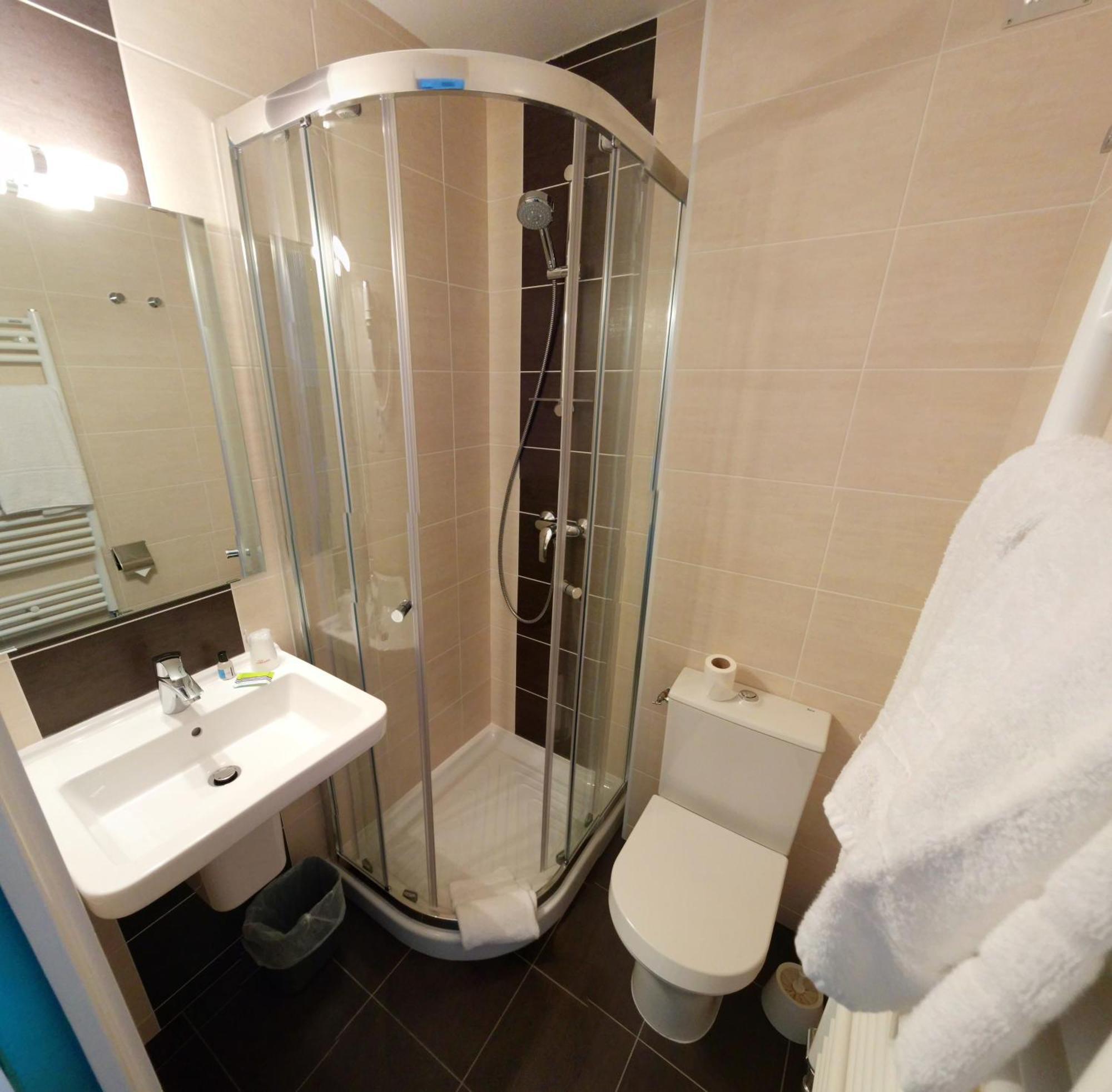 Standard,1038687481:JPEG