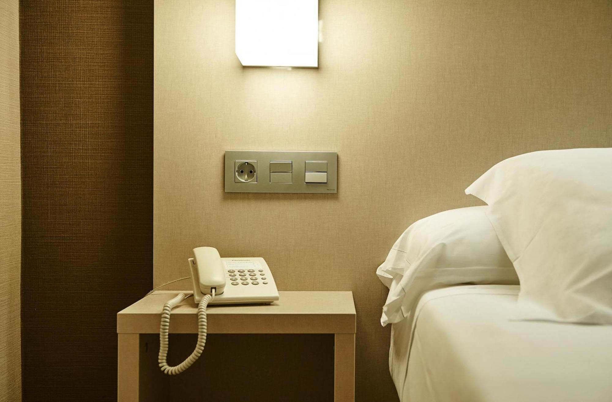 Single Room Interior Facing,1563278392:JPEG