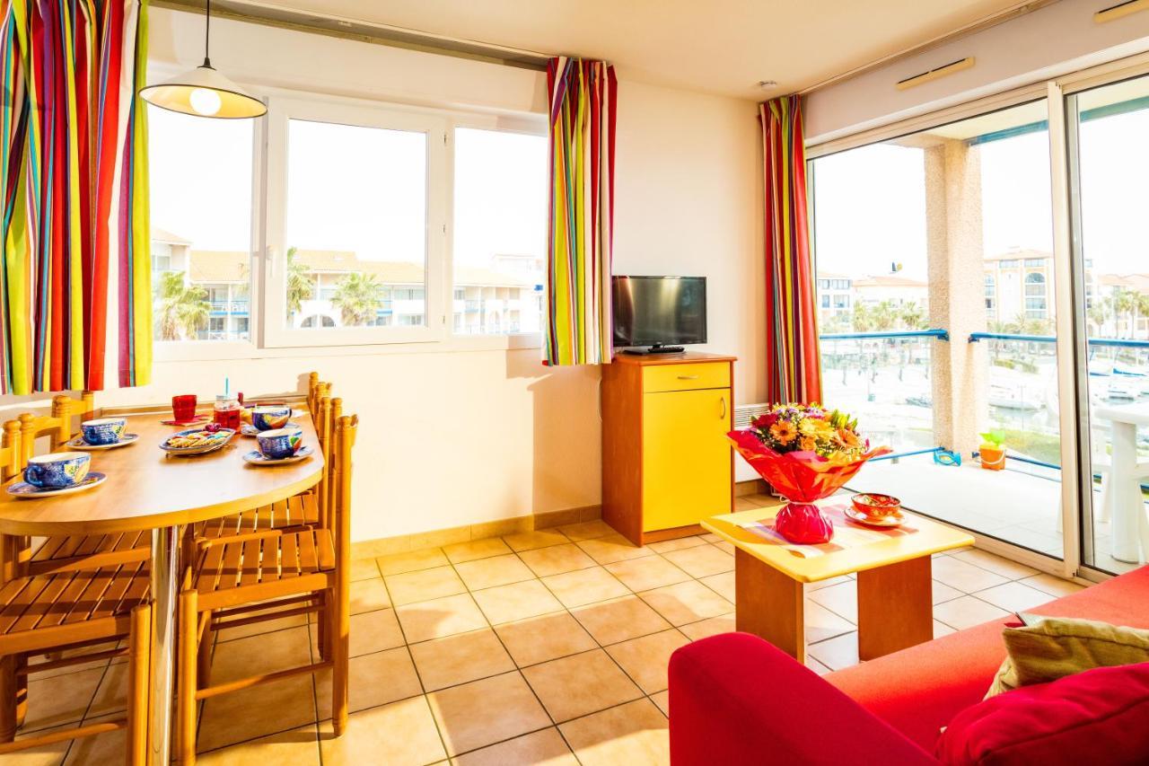 One-Bedroom Apartment - Harbour Side,1215309307:JPEG