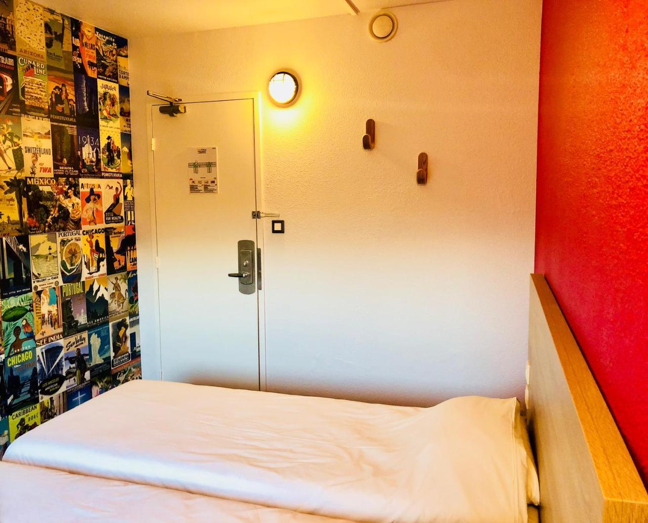 Side-Car Twin Room with Shared Bathroom,724024864:JPEG