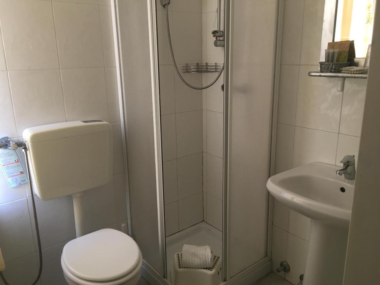Small Double Room,1004909254:JPEG