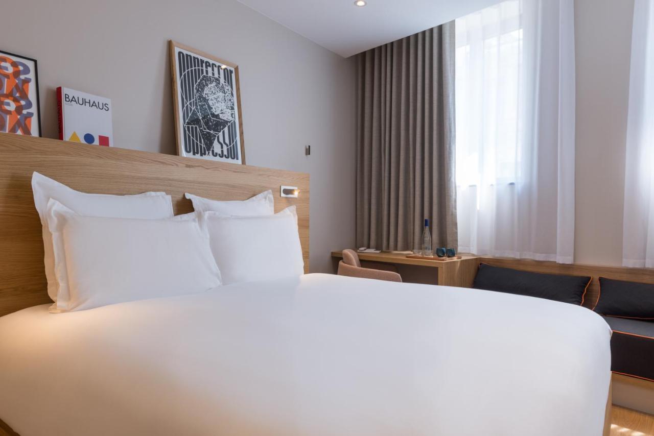 Deluxe Room,750574157:JPEG