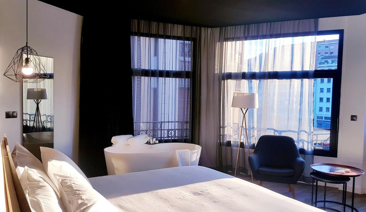 Chambre Lit King-Size de Luxe - Vue sur Rivière