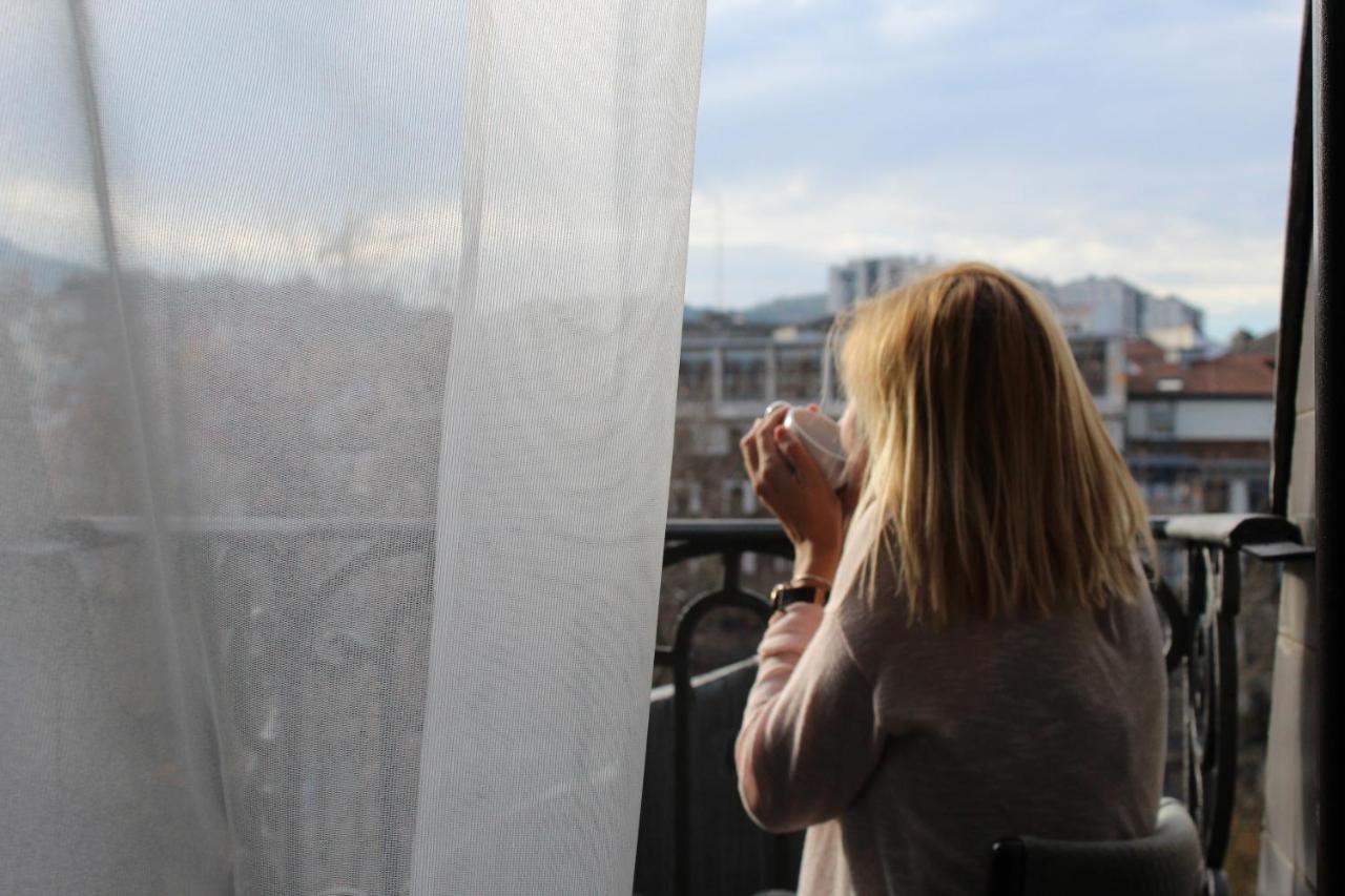 Chambre Simple avec Balcon – Vue sur Rivière