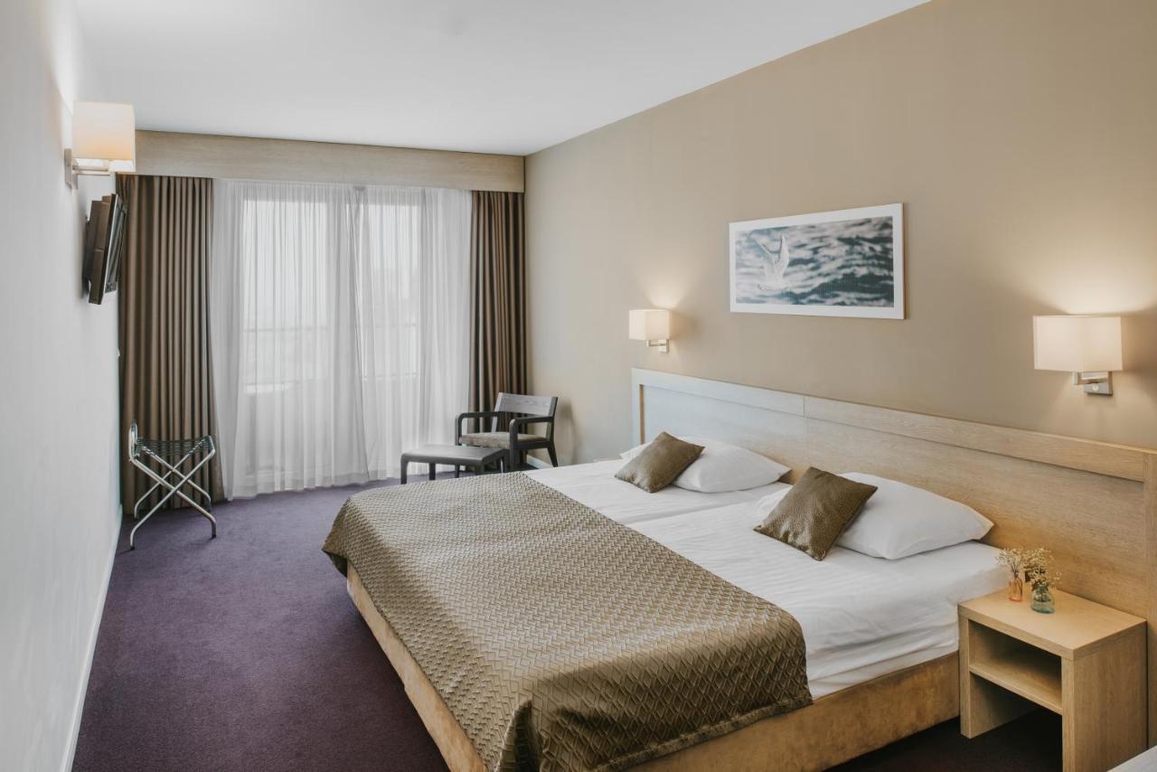 Special Offer - Standard Double or Twin Room - Half Board Included,758700616:JPEG