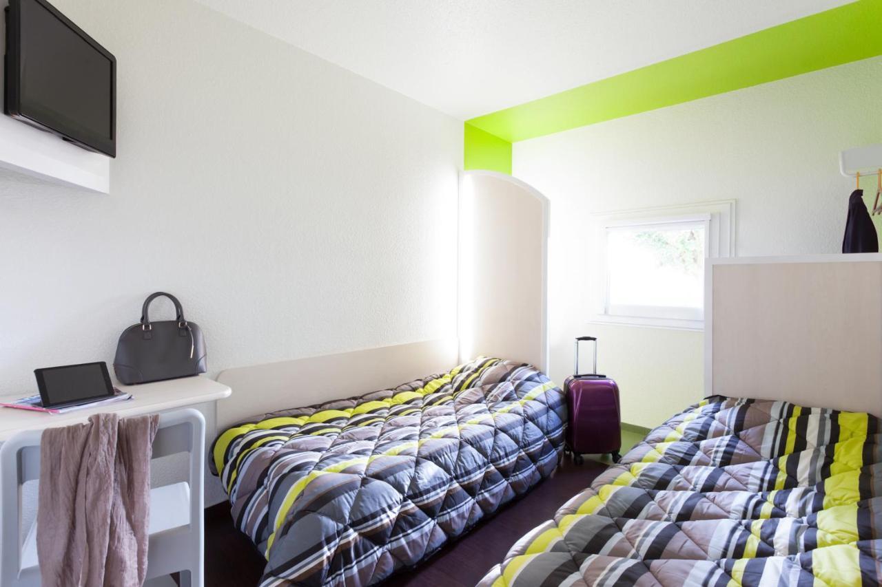 Twin Room with Shared Bathroom
