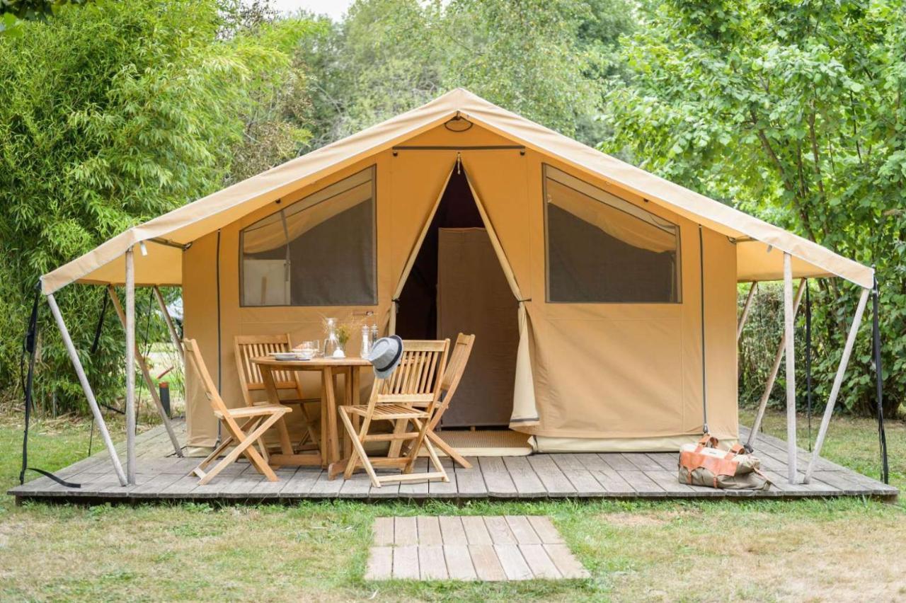 Lodge Tent with common shower and sanitaries,1589366356:JPEG
