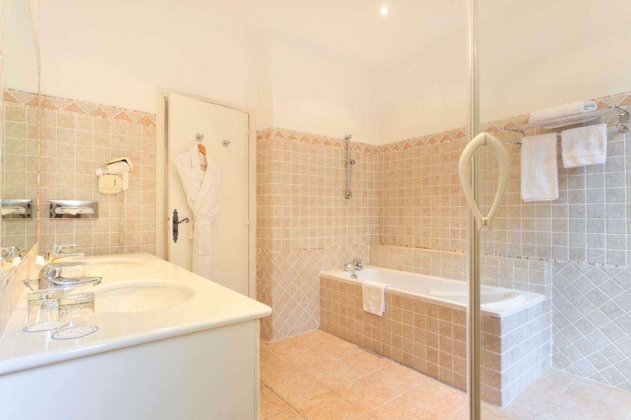 Chambre Deluxe Double ou Lits Jumeaux