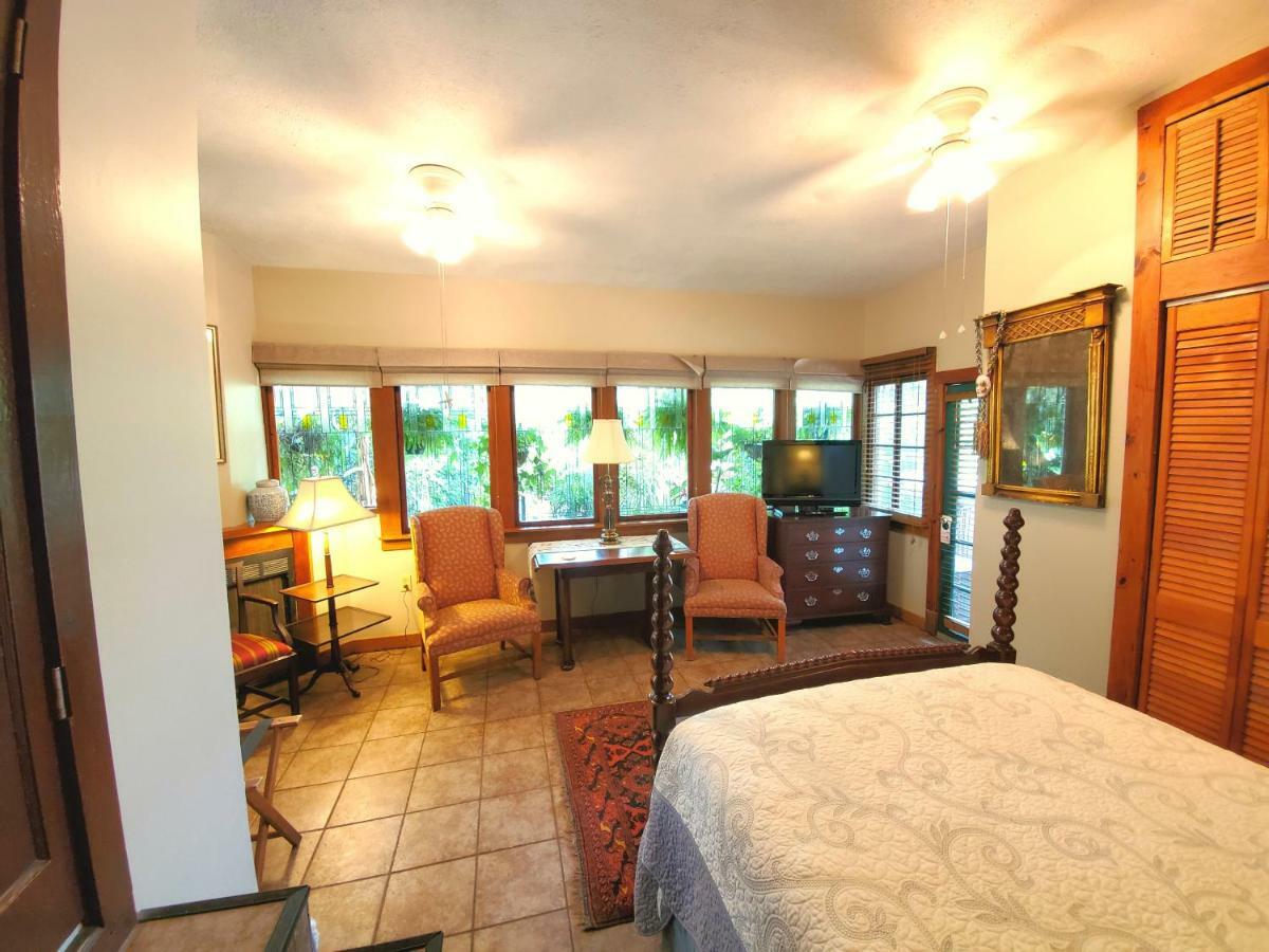 Chambre Double - Vue sur Piscine