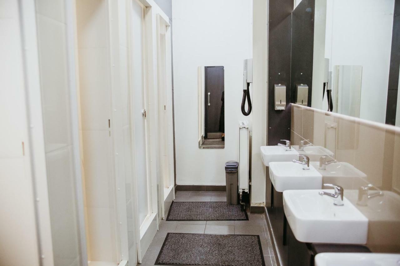 Lit dans Dortoir Mixte de 4 Lits avec Salle de Bains Privée