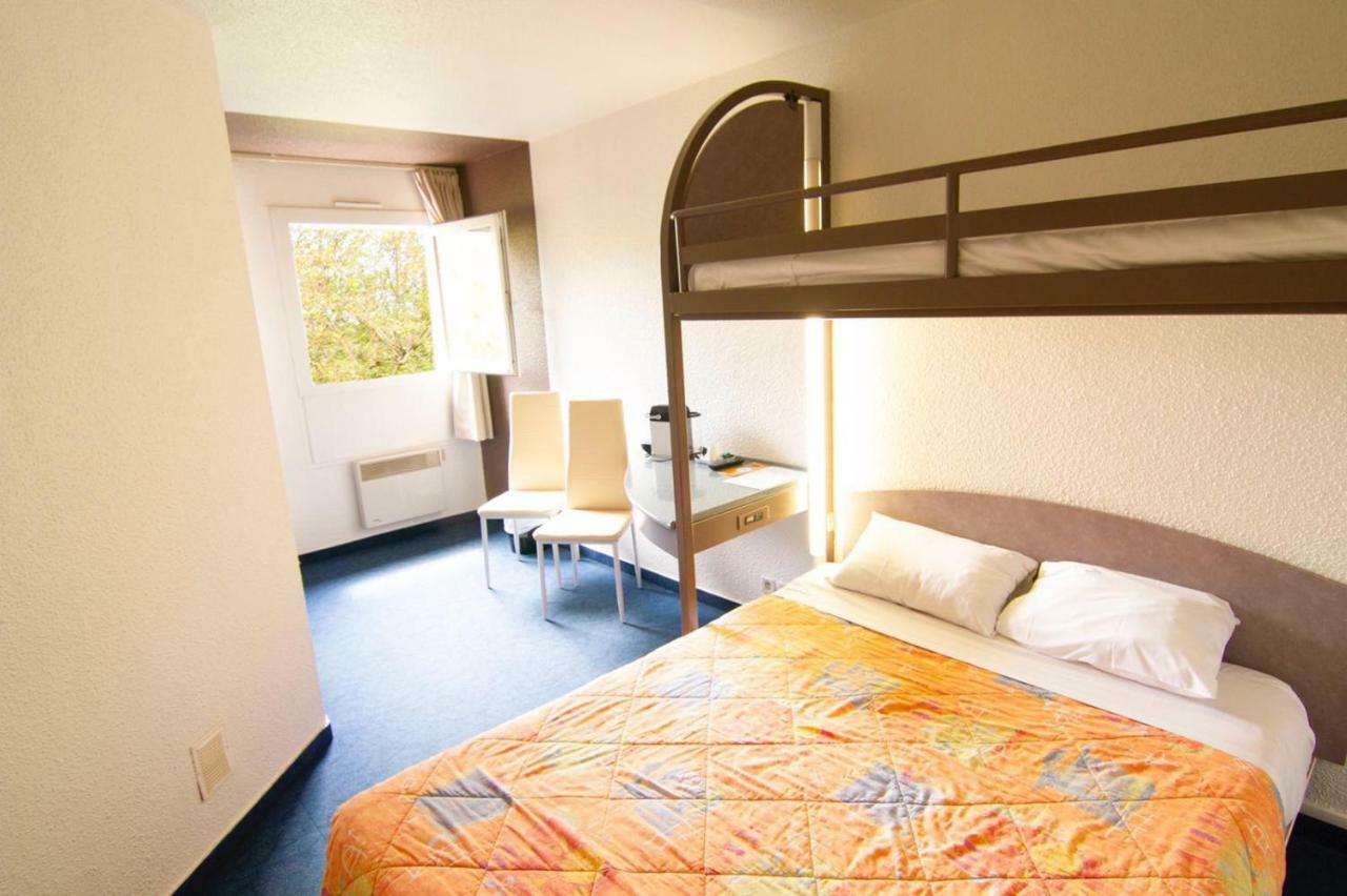 Triple Room,806405394:JPEG