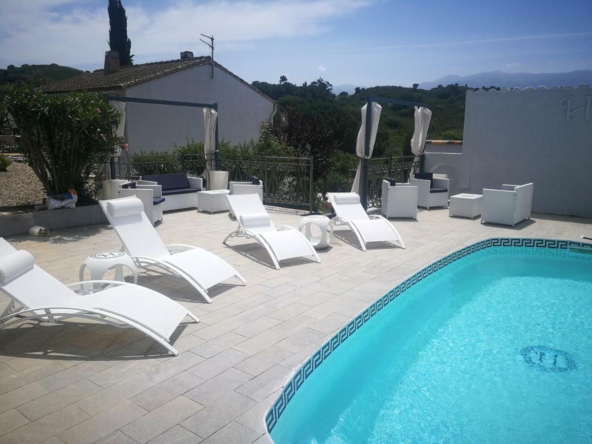 Suite with Hot Tub- LA SOUVERAINE