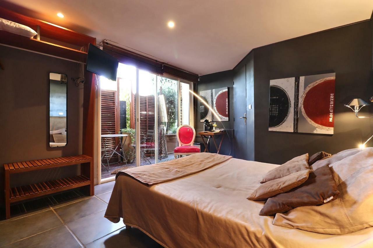 Double Room Shower