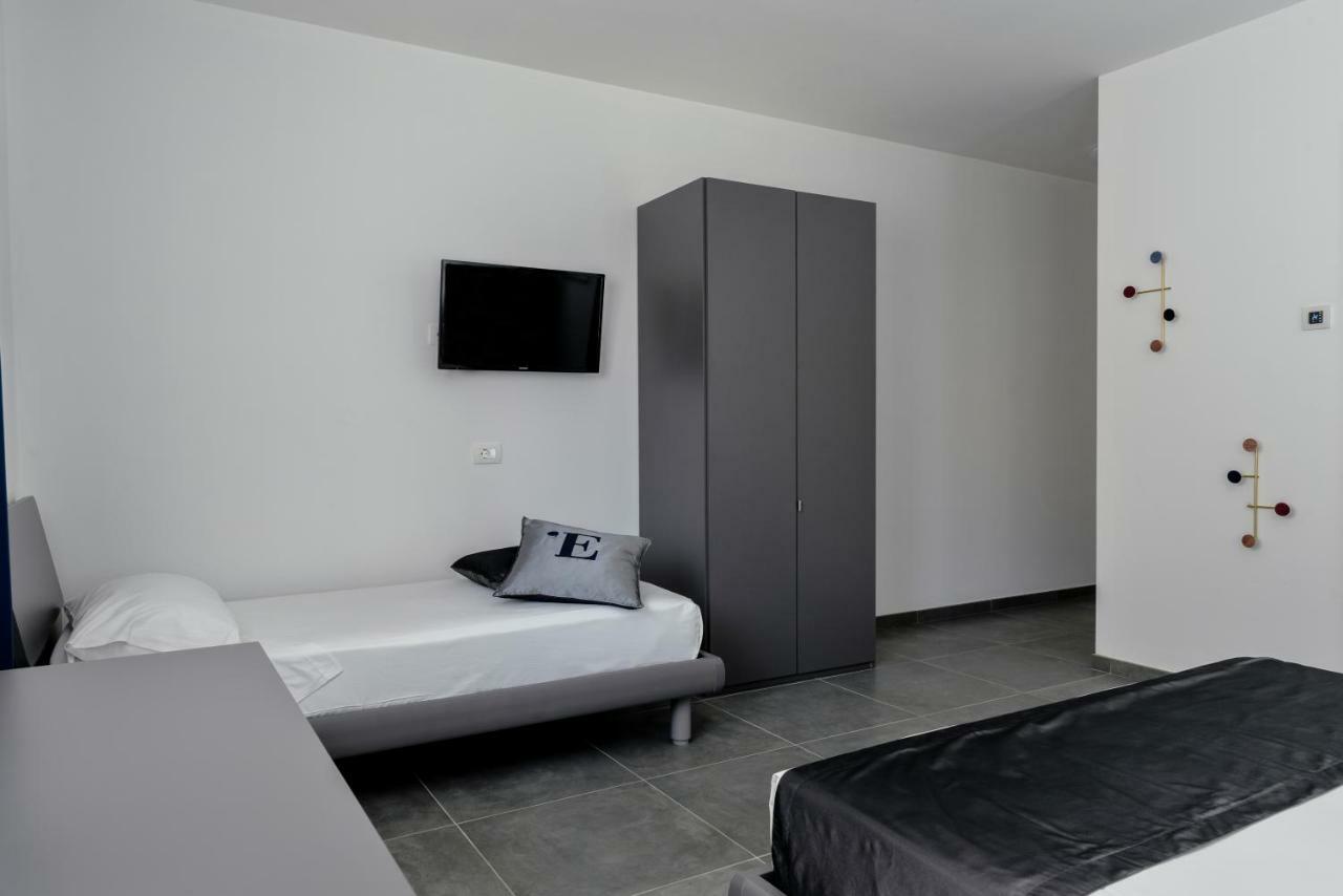 Chambre Triple - Accessible aux Personnes à Mobilité Réduite