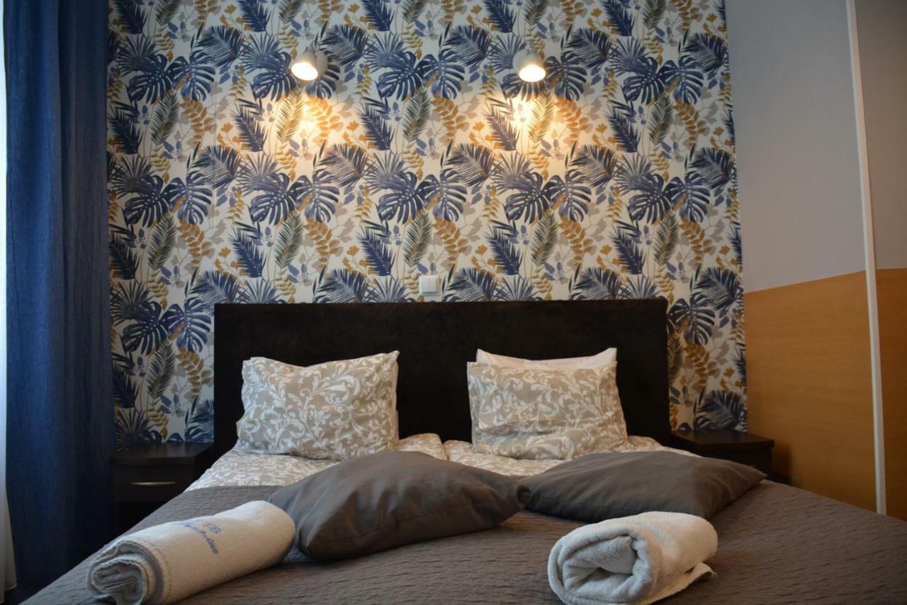 Three-Bedroom Apartment,1013181190:JPEG