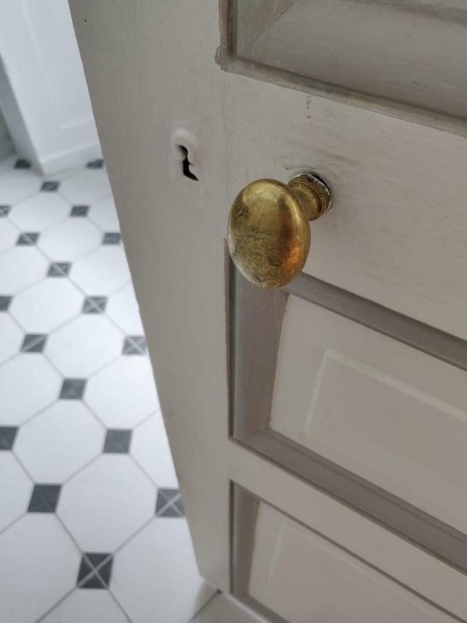 Apartment,847821365:JPEG