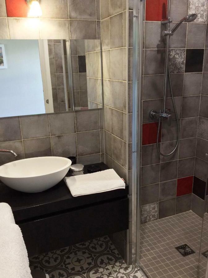 Double Room with Pool View,861251612:JPEG