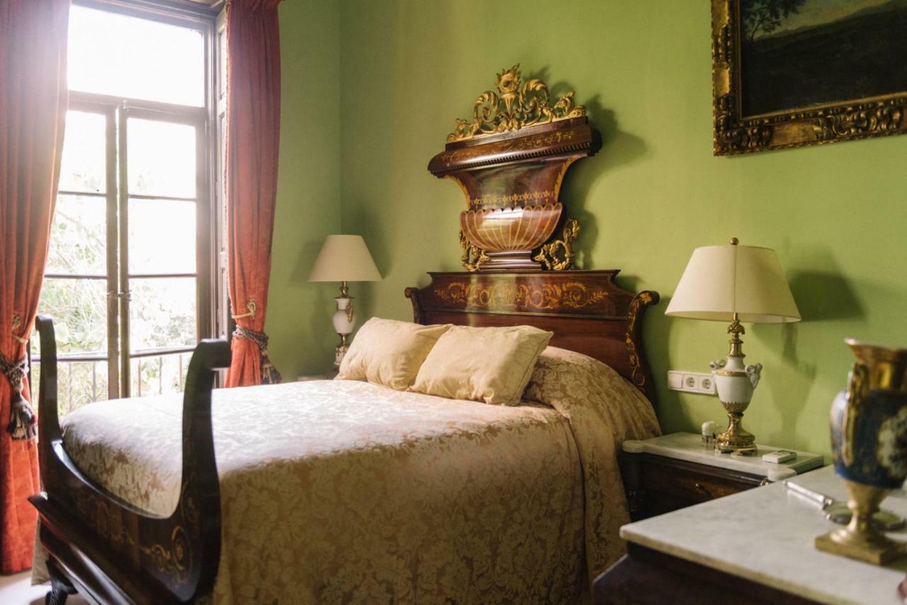 Deluxe Double Room with Balcony,863597654:JPEG