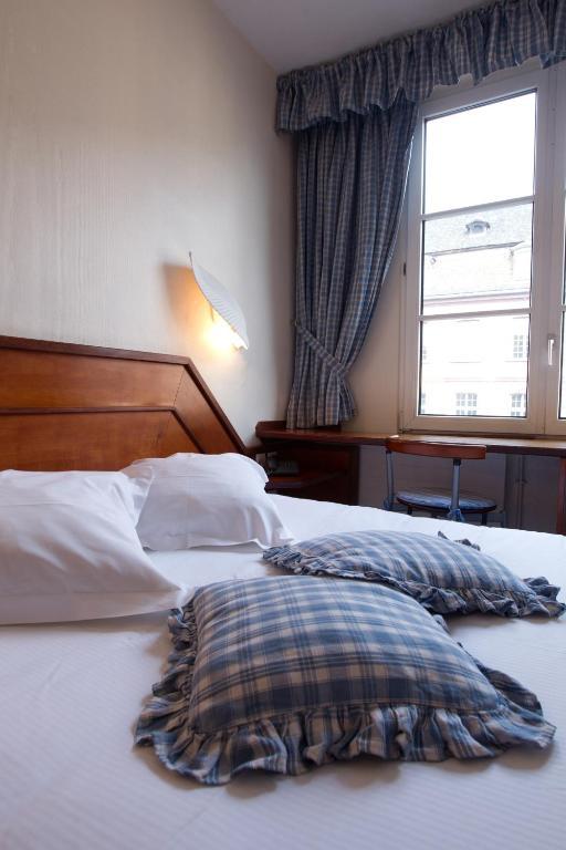 Chambre Simple Cosy avec Petit Lit Double