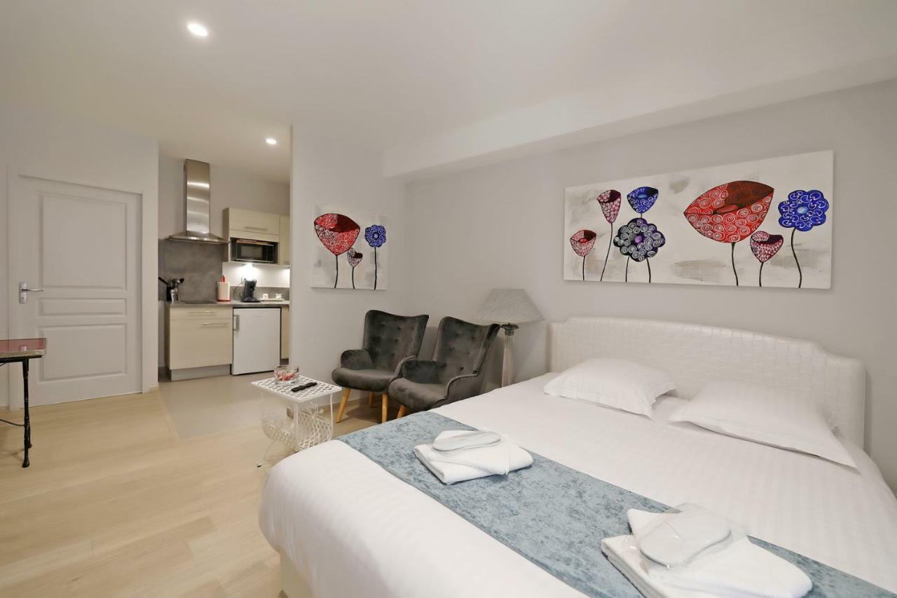 Studio Apartment,886403704:JPEG
