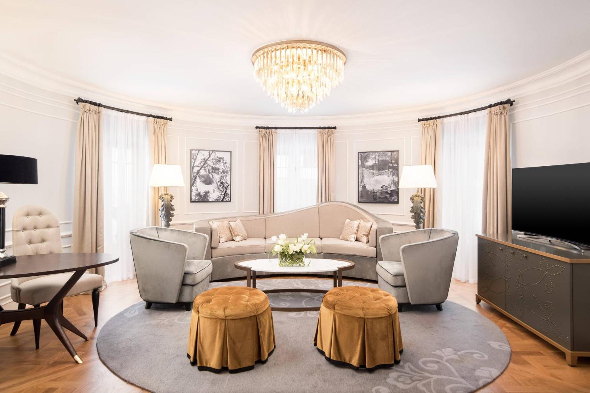 Royal Suite, 1 Bedroom Suite, 1 King, River view,1413366011:JPEG