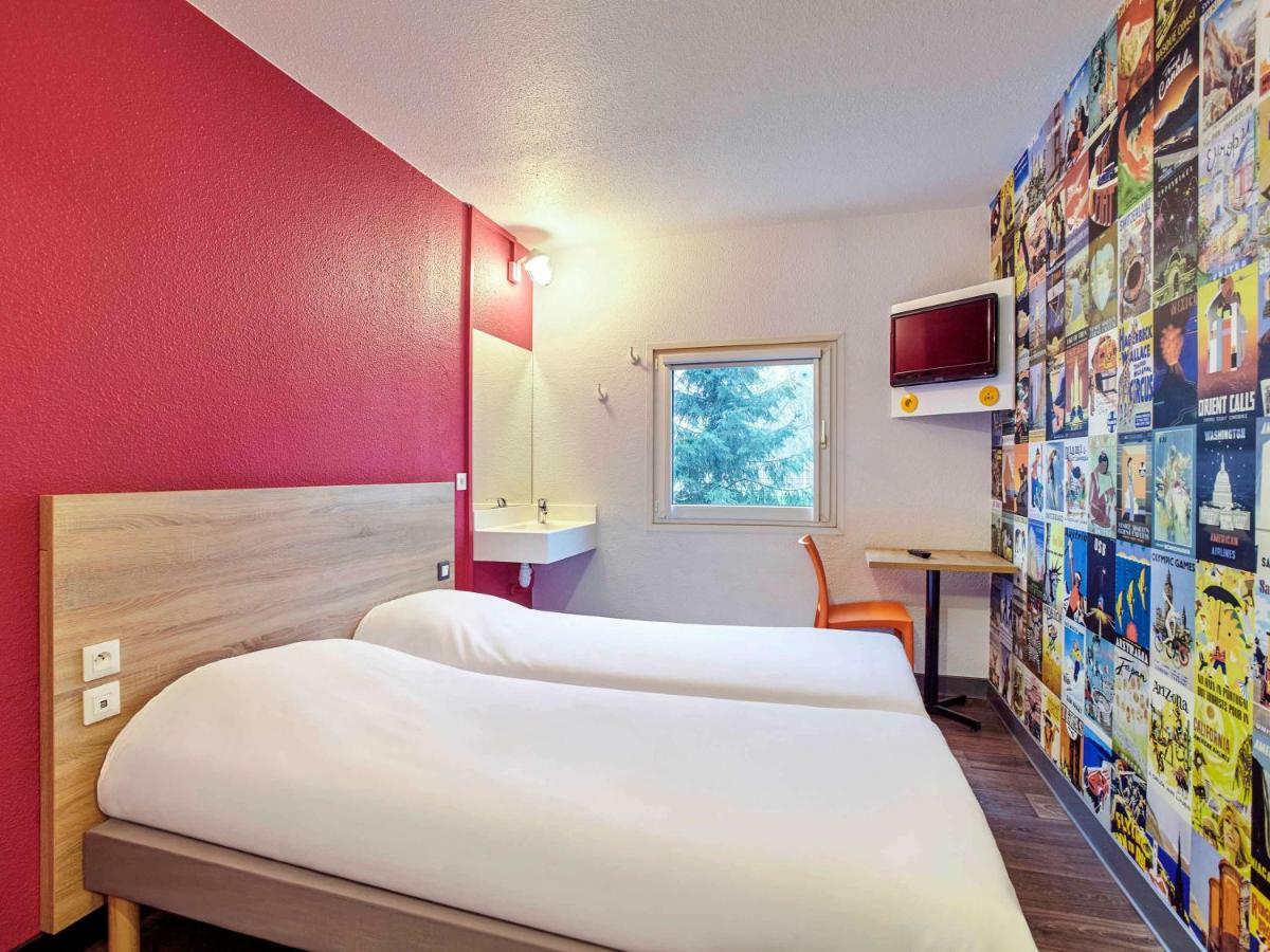 Chambre Lits Jumeaux Side-Car avec Salle de Bains Commune